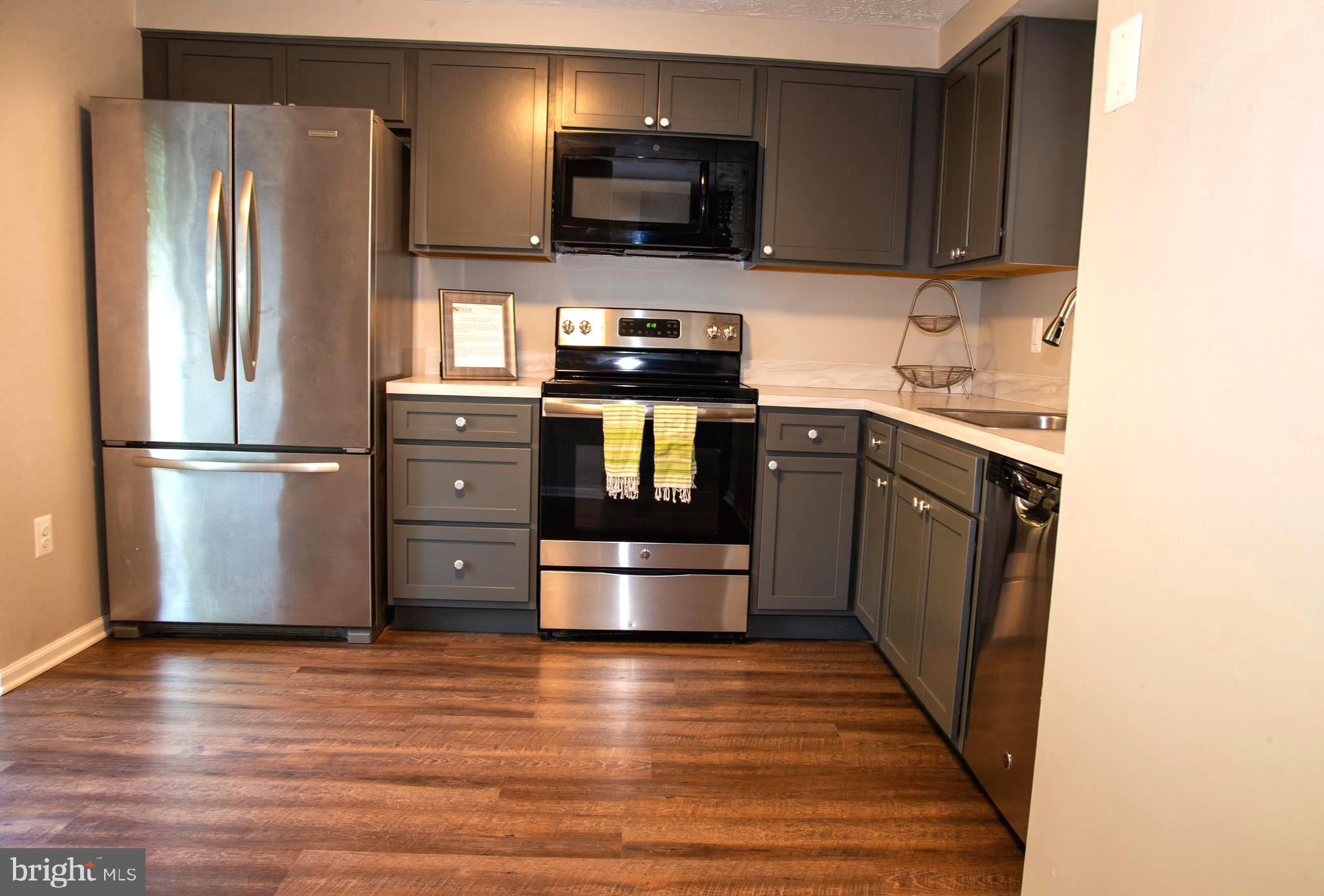 22 Trailwood Road Nottingham, MD 21236 - Photo 4 of 27 Kitchen