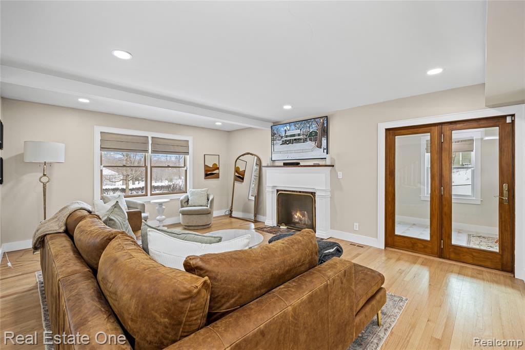 380 Depot Road Clarkston, MI 48346 - Photo 12 of 83 Gallery Image 12