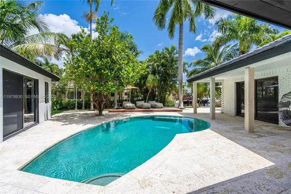 $16,000 | 2500 Bayview Drive, Fort Lauderdale, FL 33305