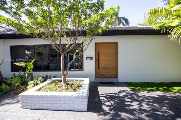 $16,000 | 2500 Bayview Drive, Fort Lauderdale, FL 33305