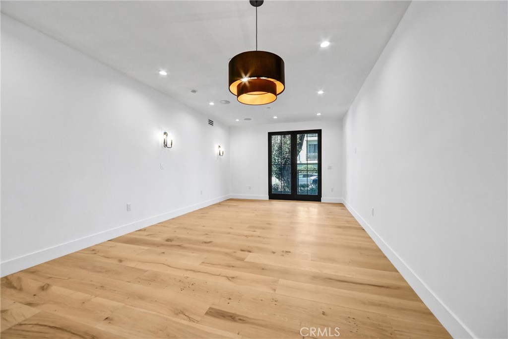 10352 Riverside Drive, Unit 102A Toluca Lake, CA 91602 - Photo 16 of 44