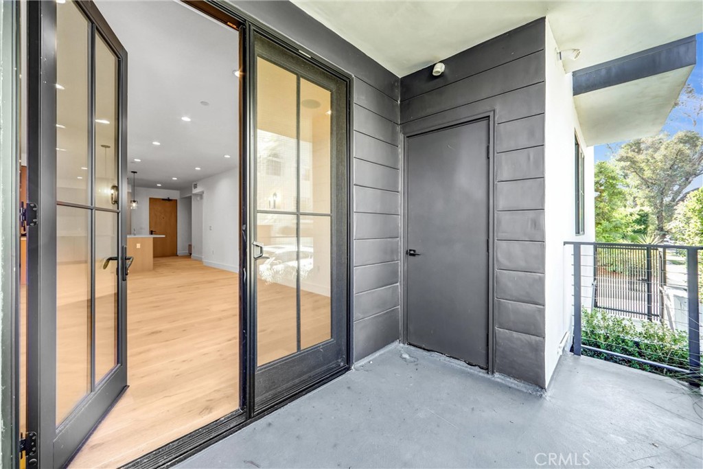 10352 Riverside Drive, Unit 102A Toluca Lake, CA 91602 - Photo 20 of 44