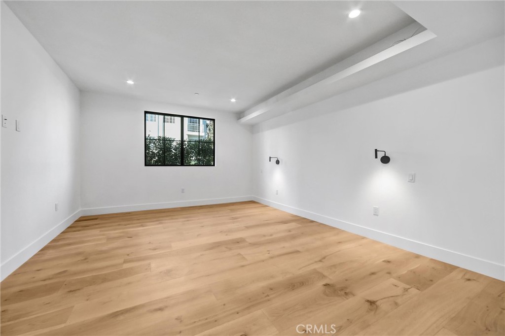 10352 Riverside Drive, Unit 102A Toluca Lake, CA 91602 - Photo 21 of 44