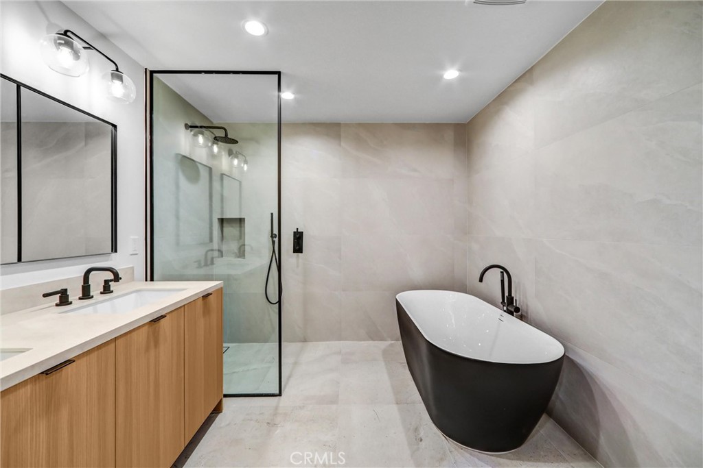 10352 Riverside Drive, Unit 102A Toluca Lake, CA 91602 - Photo 24 of 44