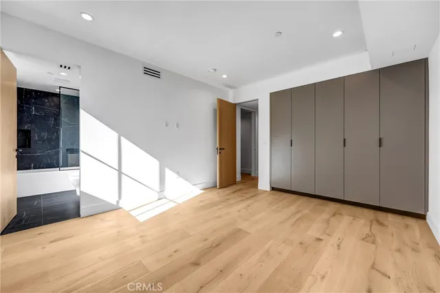 $5,000 | 10352 Riverside Drive, Unit 102A, Toluca Lake, CA 91602