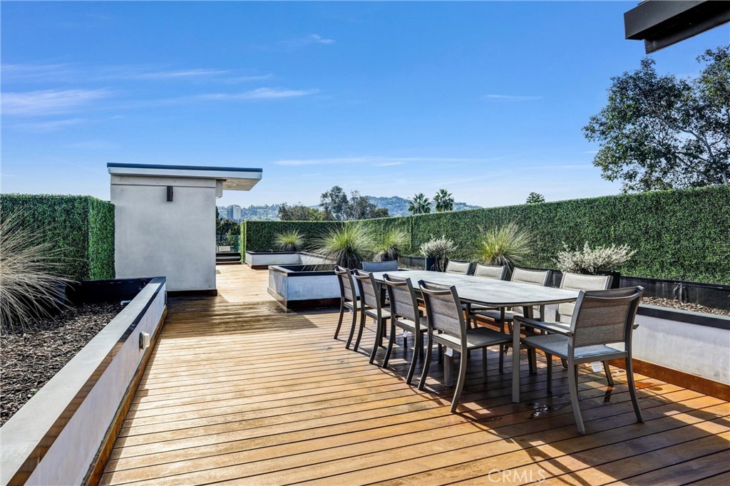 10352 Riverside Drive, Unit 102A Toluca Lake, CA 91602 - Photo 31 of 44