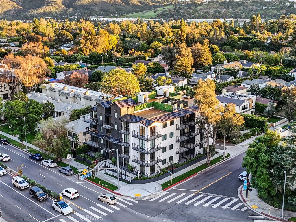 10352 Riverside Drive, Unit 102A Toluca Lake, CA 91602 - Photo 34 of 44