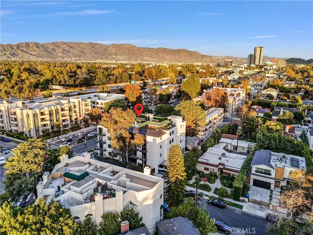 $5,000 | 10352 Riverside Drive, Unit 102A, Toluca Lake, CA 91602