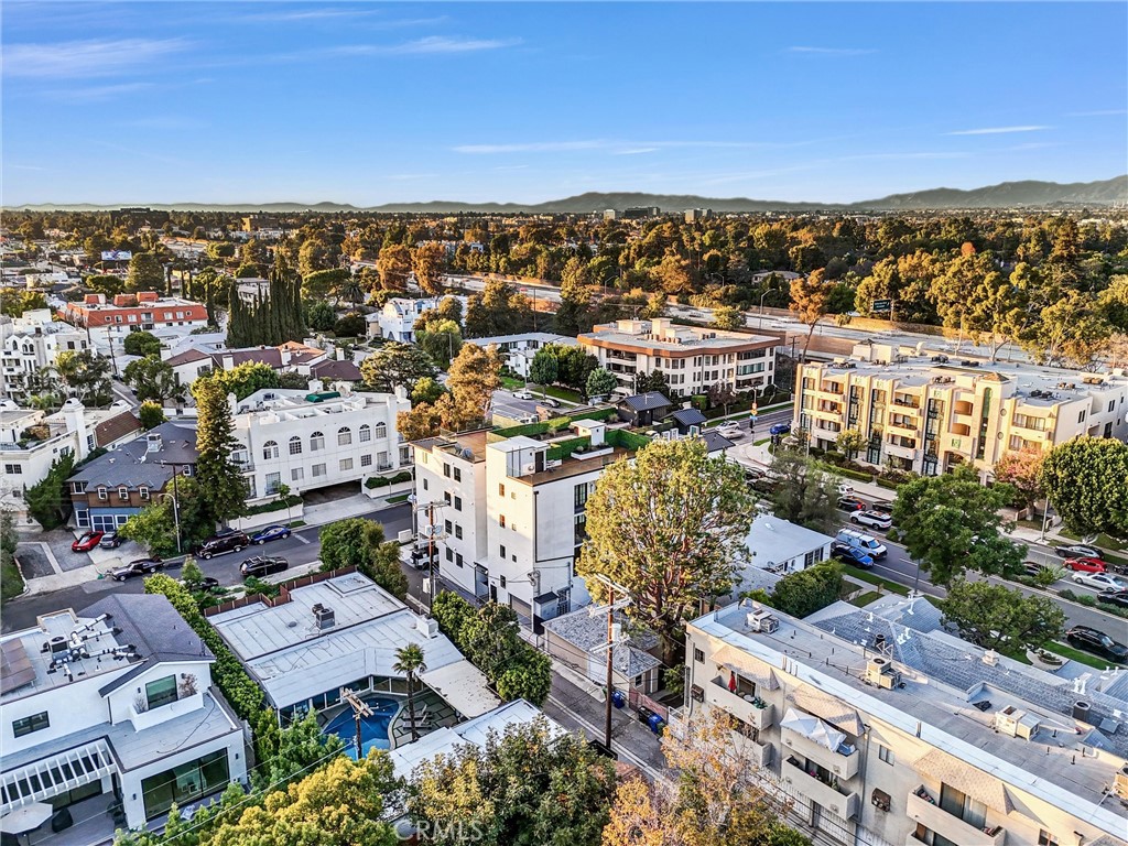 10352 Riverside Drive, Unit 102A Toluca Lake, CA 91602 - Photo 40 of 44