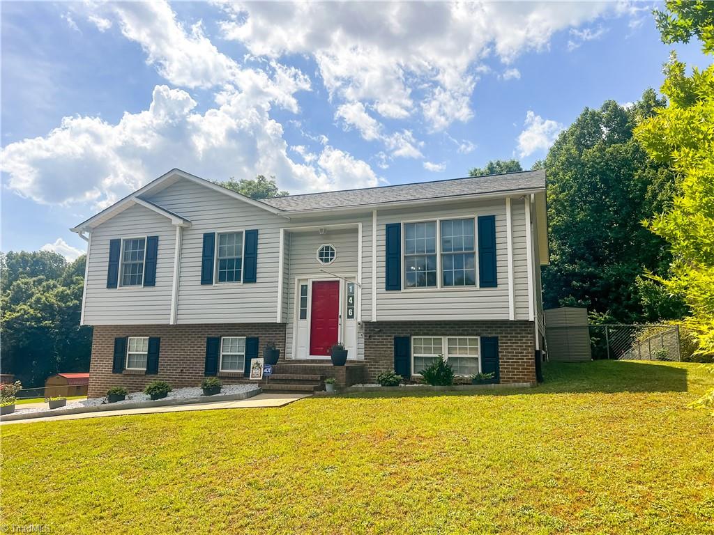 146 South Bridgewater Road Mount Airy, NC 27030 - Photo 2 of 31