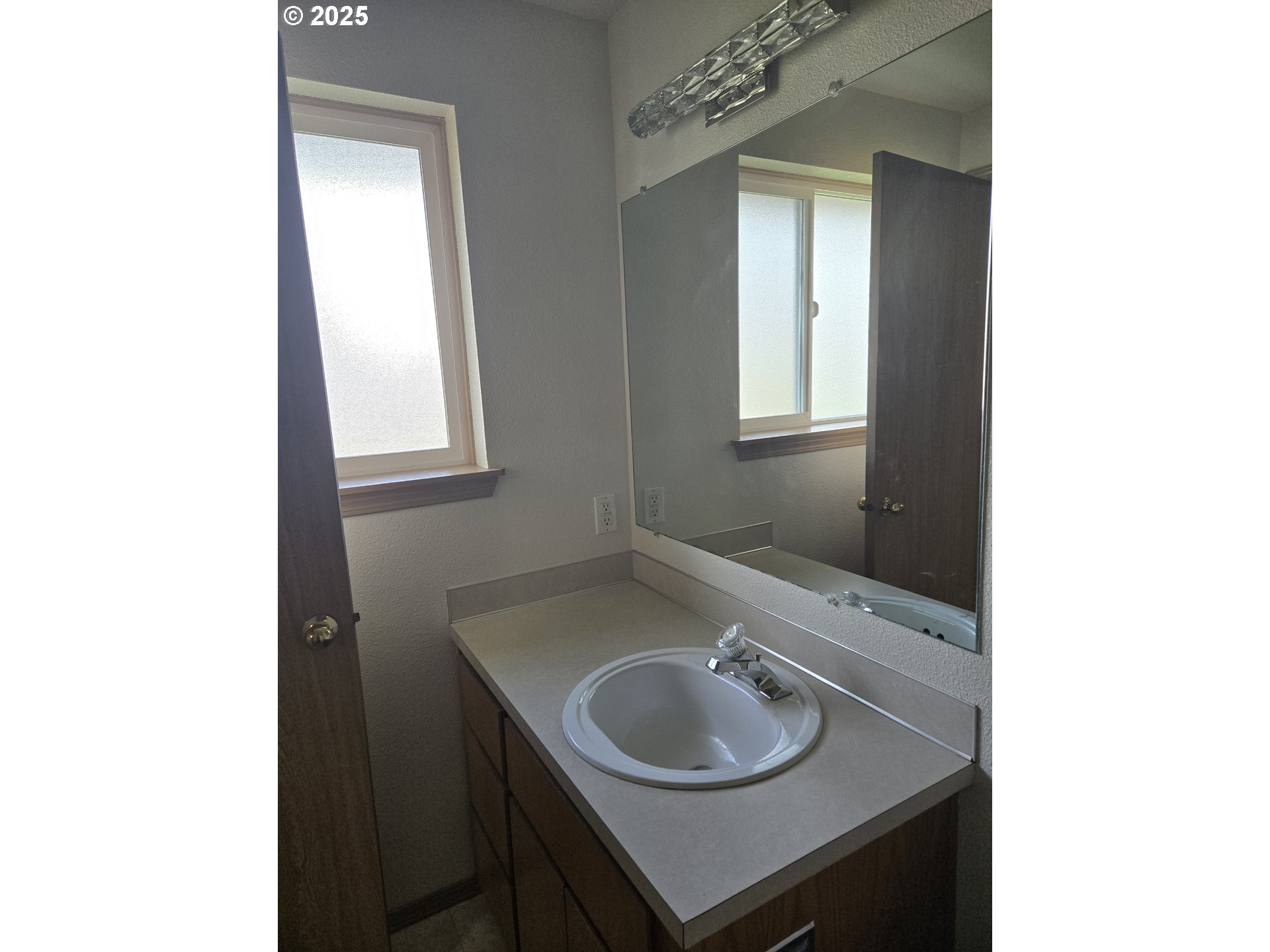 600 Southeast Carroll Street Winston, OR 97496 - Photo 12 of 17