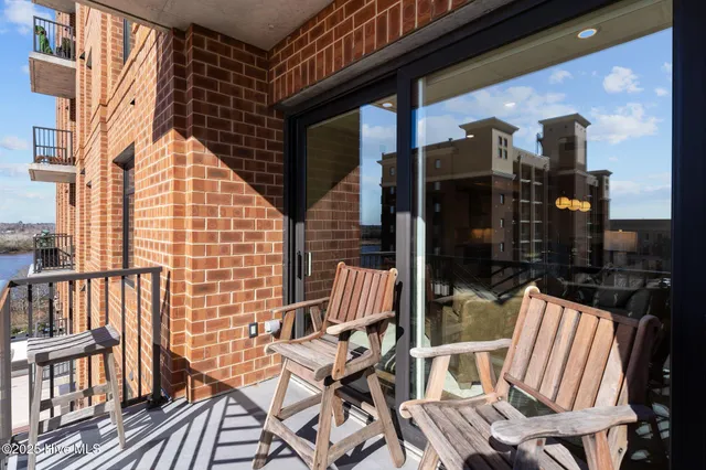 $649,000 | 240 North Water Street, Unit # 556, Wilmington, NC 28401