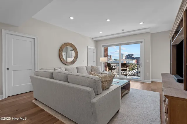 $649,000 | 240 North Water Street, Unit # 556, Wilmington, NC 28401