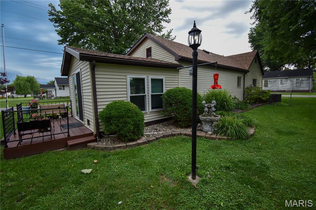 301 West 3rd N Street Mount Olive, IL 62069 - Photo 7 of 25