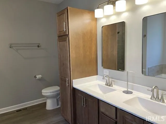 $629,900 | 9504 Tradition Drive, Yorktown, IN 47396