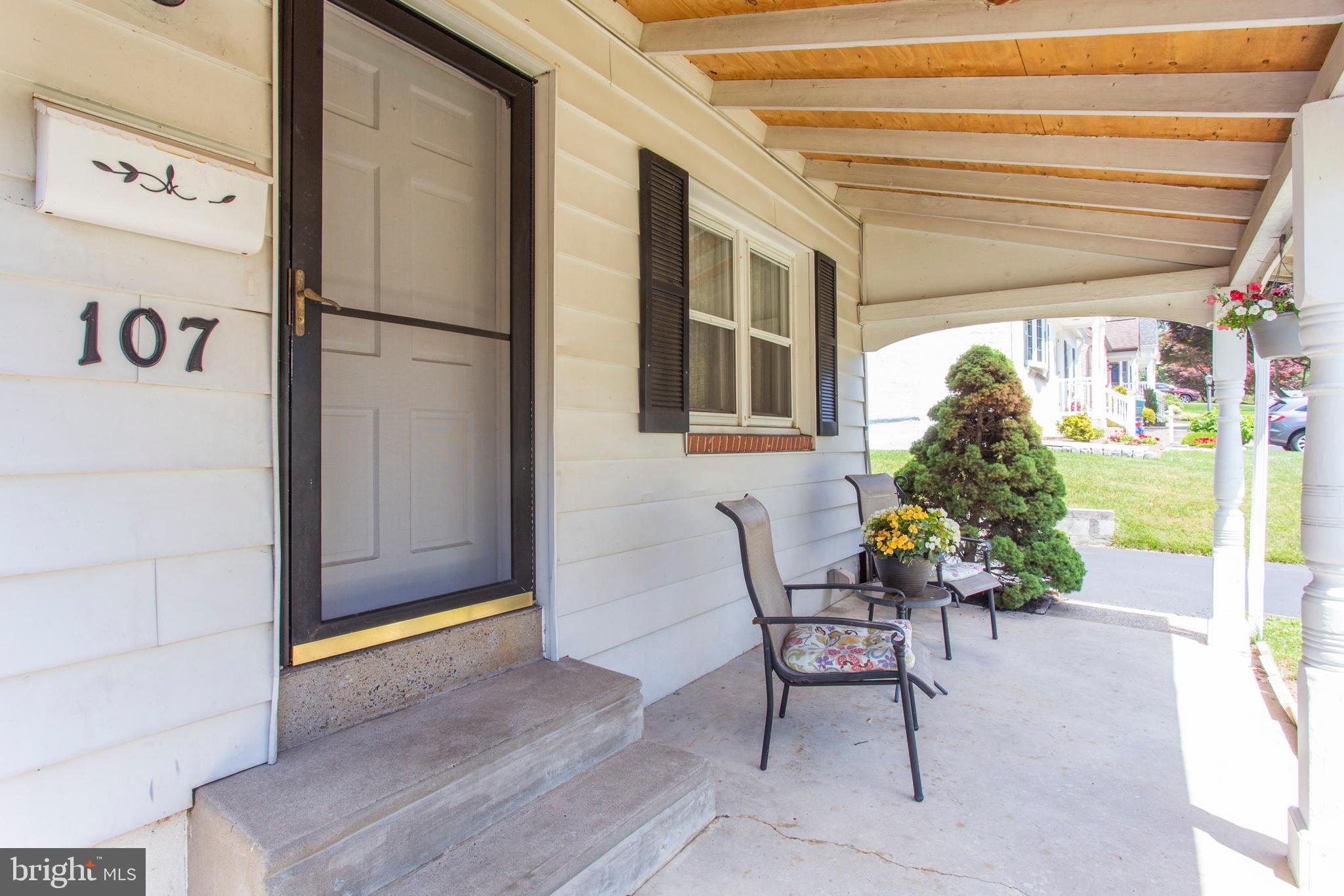 107 Greenhill Road Springfield, PA 19064 - Photo 3 of 30