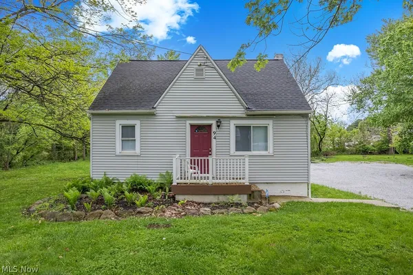 $215,000 | 94 Southeast Avenue, Tallmadge, OH 44278