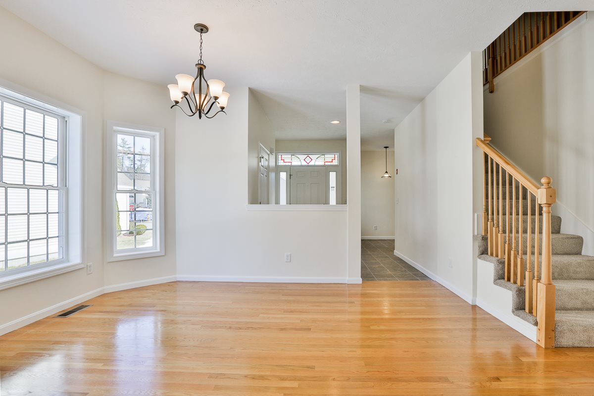 90 Old Stage Road Litchfield, NH 03052 - Photo 19 of 30