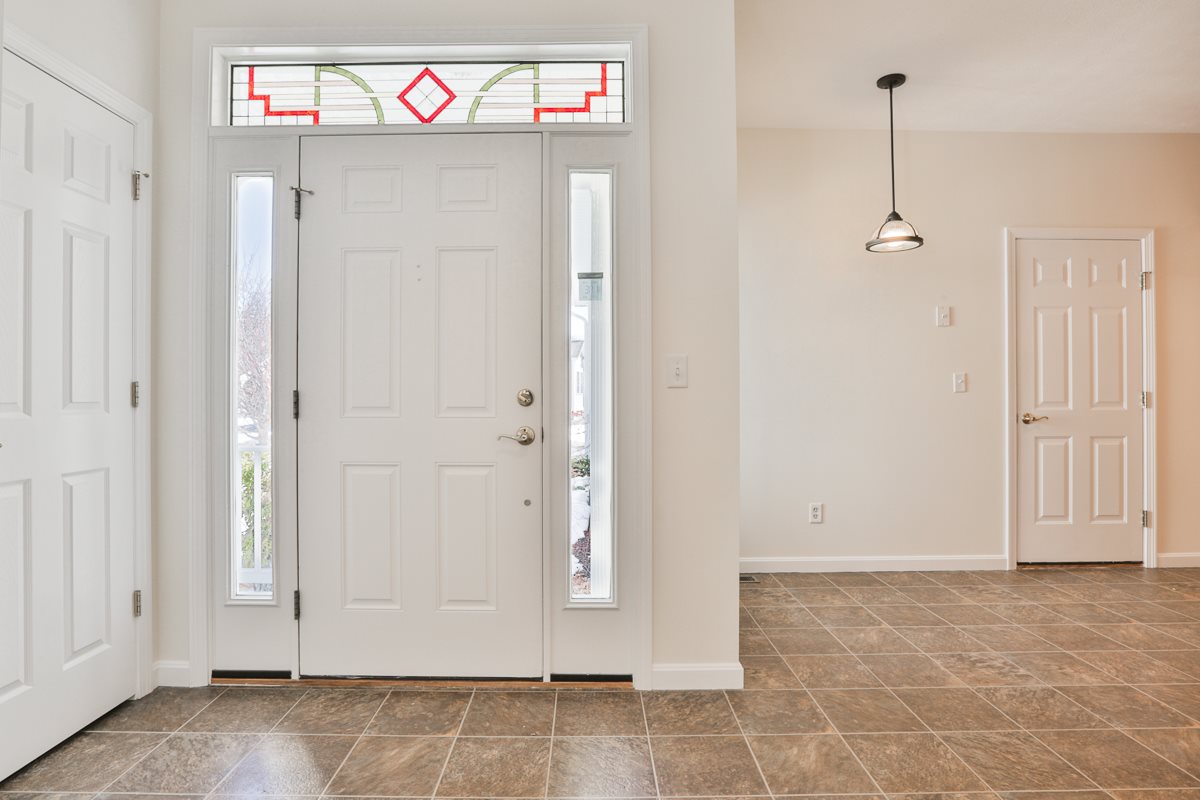 90 Old Stage Road Litchfield, NH 03052 - Photo 3 of 30