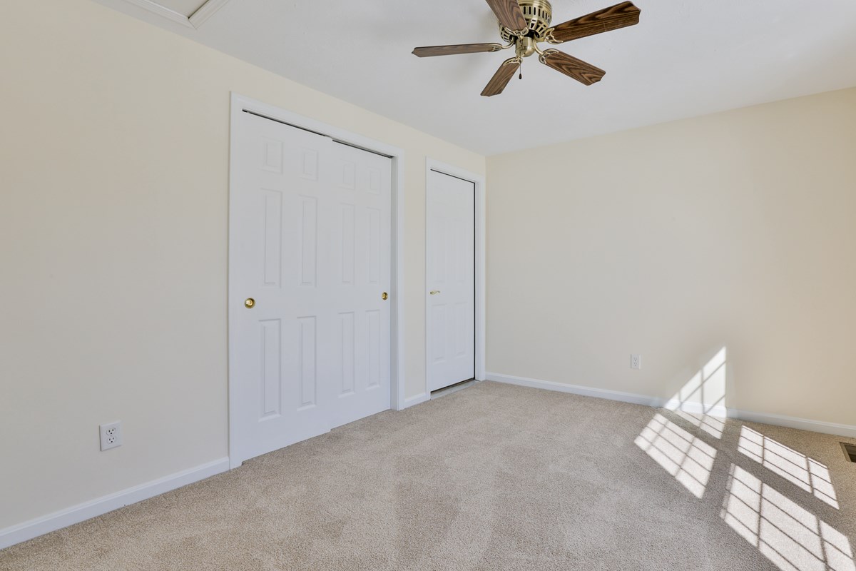 90 Old Stage Road Litchfield, NH 03052 - Photo 24 of 30