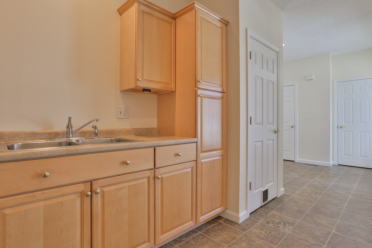 90 Old Stage Road Litchfield, NH 03052 - Photo 6 of 30