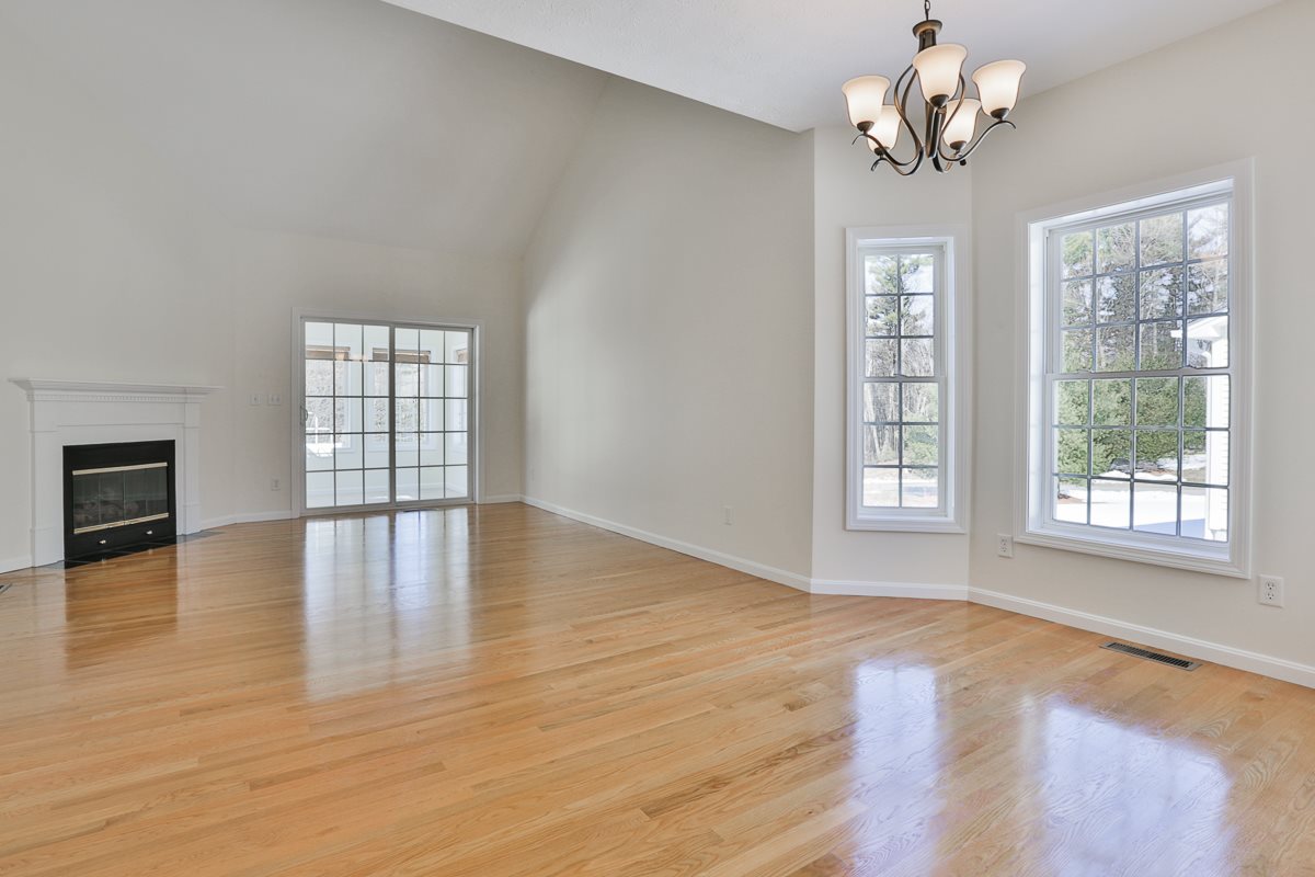 90 Old Stage Road Litchfield, NH 03052 - Photo 9 of 30