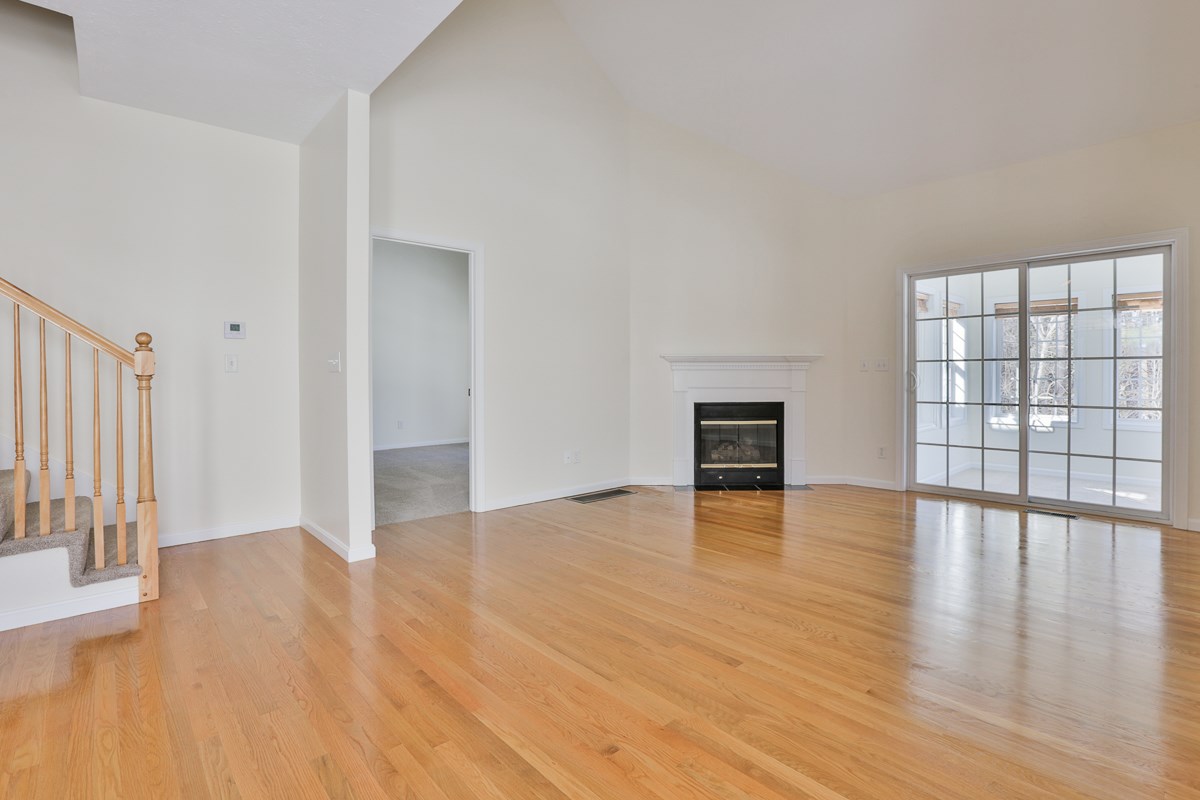 90 Old Stage Road Litchfield, NH 03052 - Photo 10 of 30