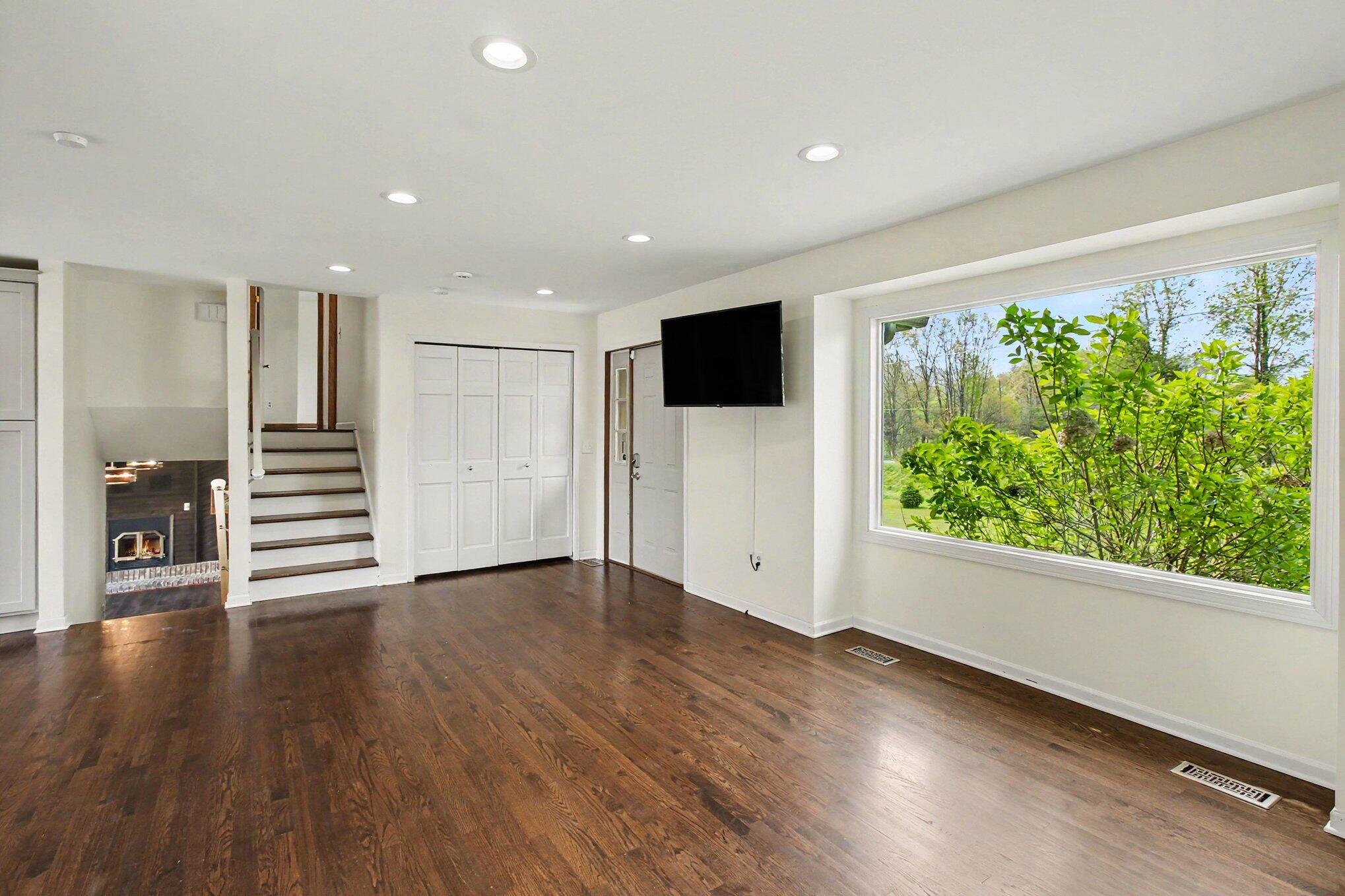 2536 West Coon Lake Road Howell, MI 48843 - Photo 11 of 35 011_file_6736