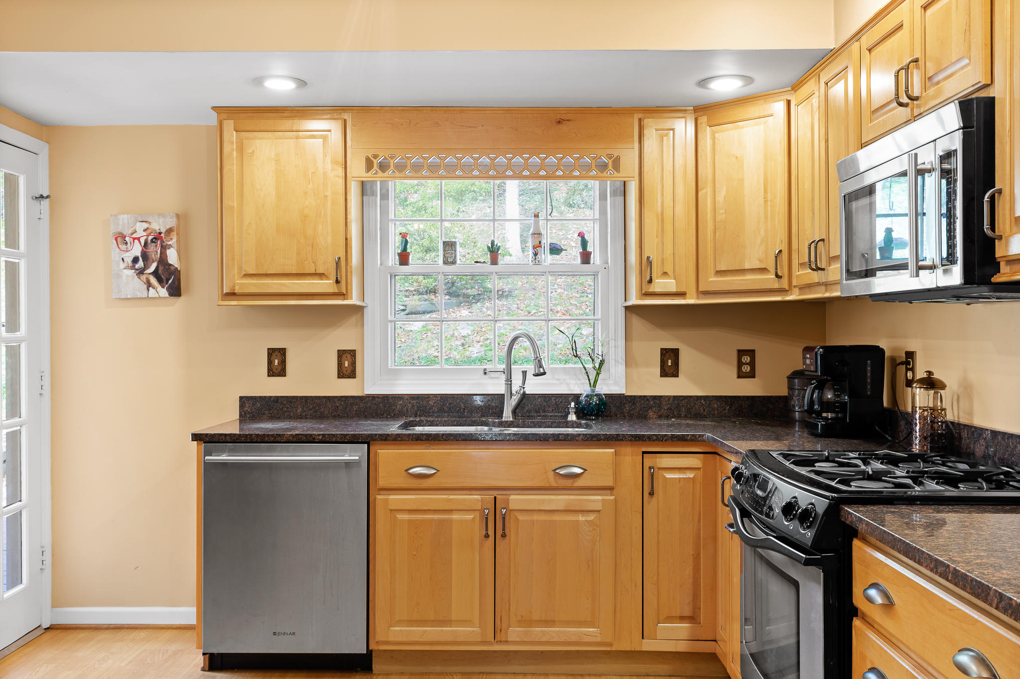 809 Ravine Road Signal Mountain, TN 37377 - Photo 9 of 24 Kitchen