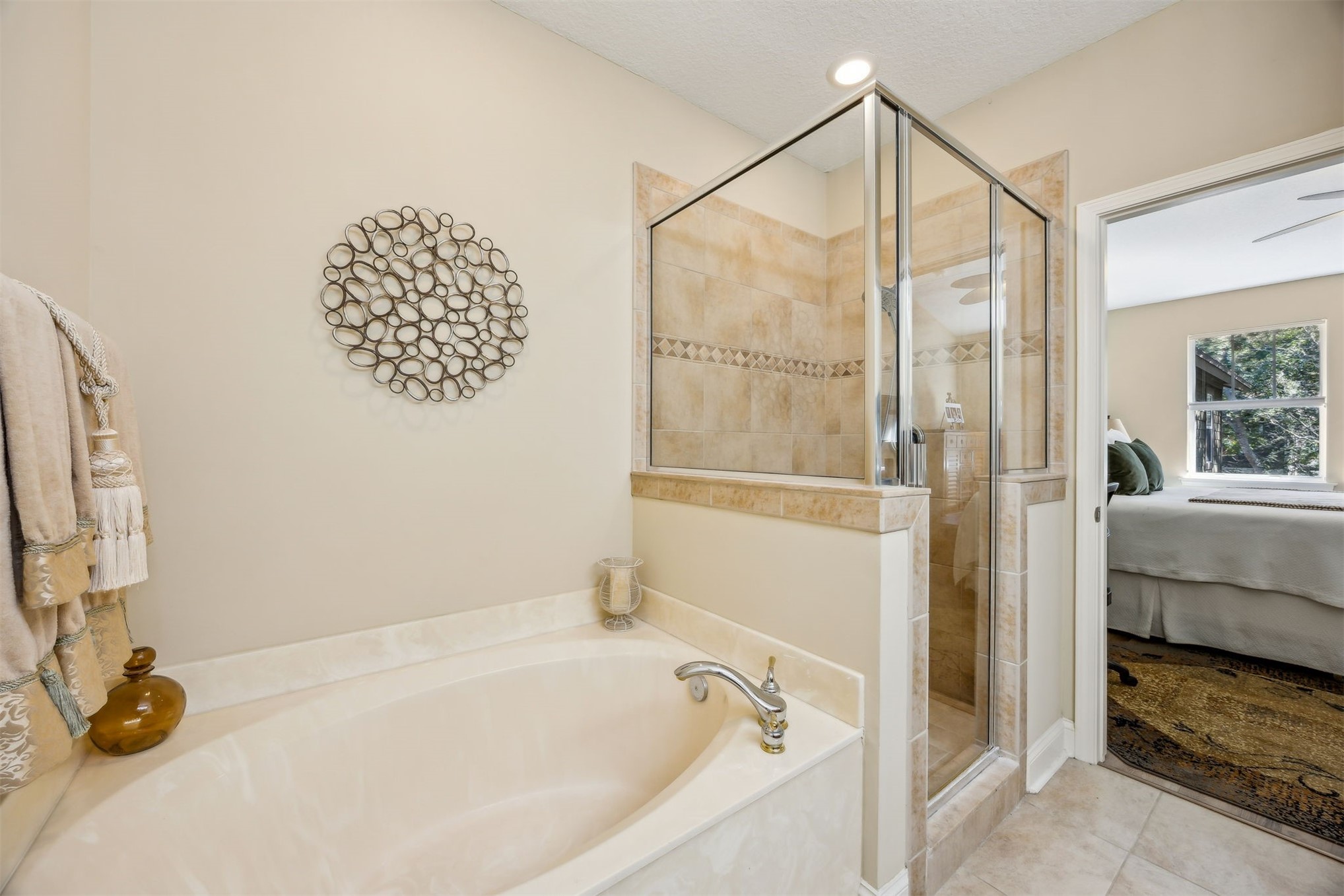 1839 Perimeter Park Road West, Unit 210 Fernandina Beach, FL 32034 - Photo 20 of 37 primary bath