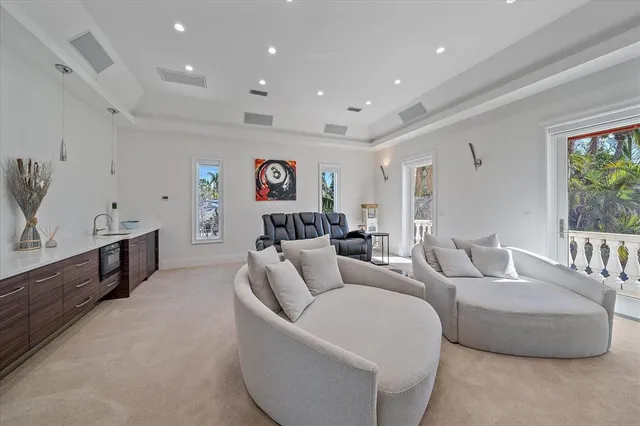 $5,499,000 | 4136 Roberts Point Circle, Sarasota, FL 34242