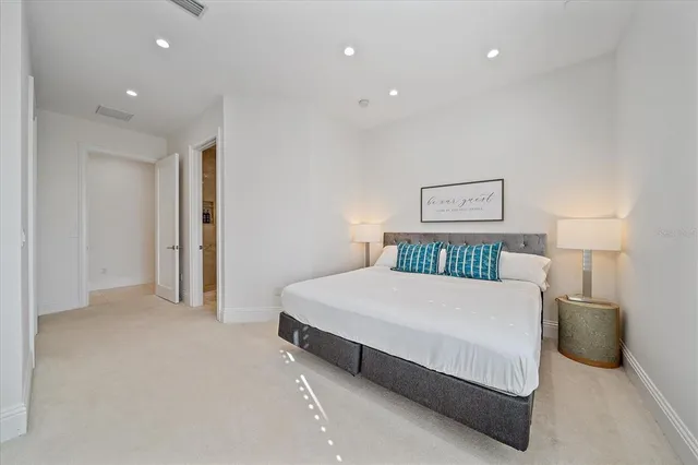 $5,499,000 | 4136 Roberts Point Circle, Sarasota, FL 34242