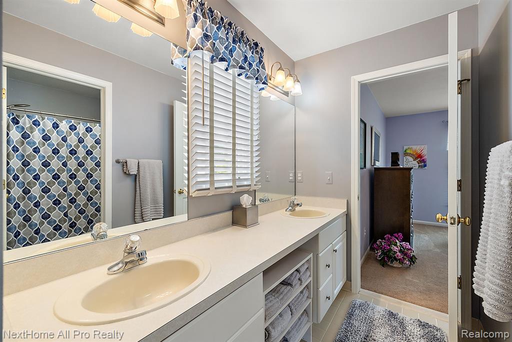 2012 Hickory Trail Drive Rochester Hills, MI 48309 - Photo 54 of 80