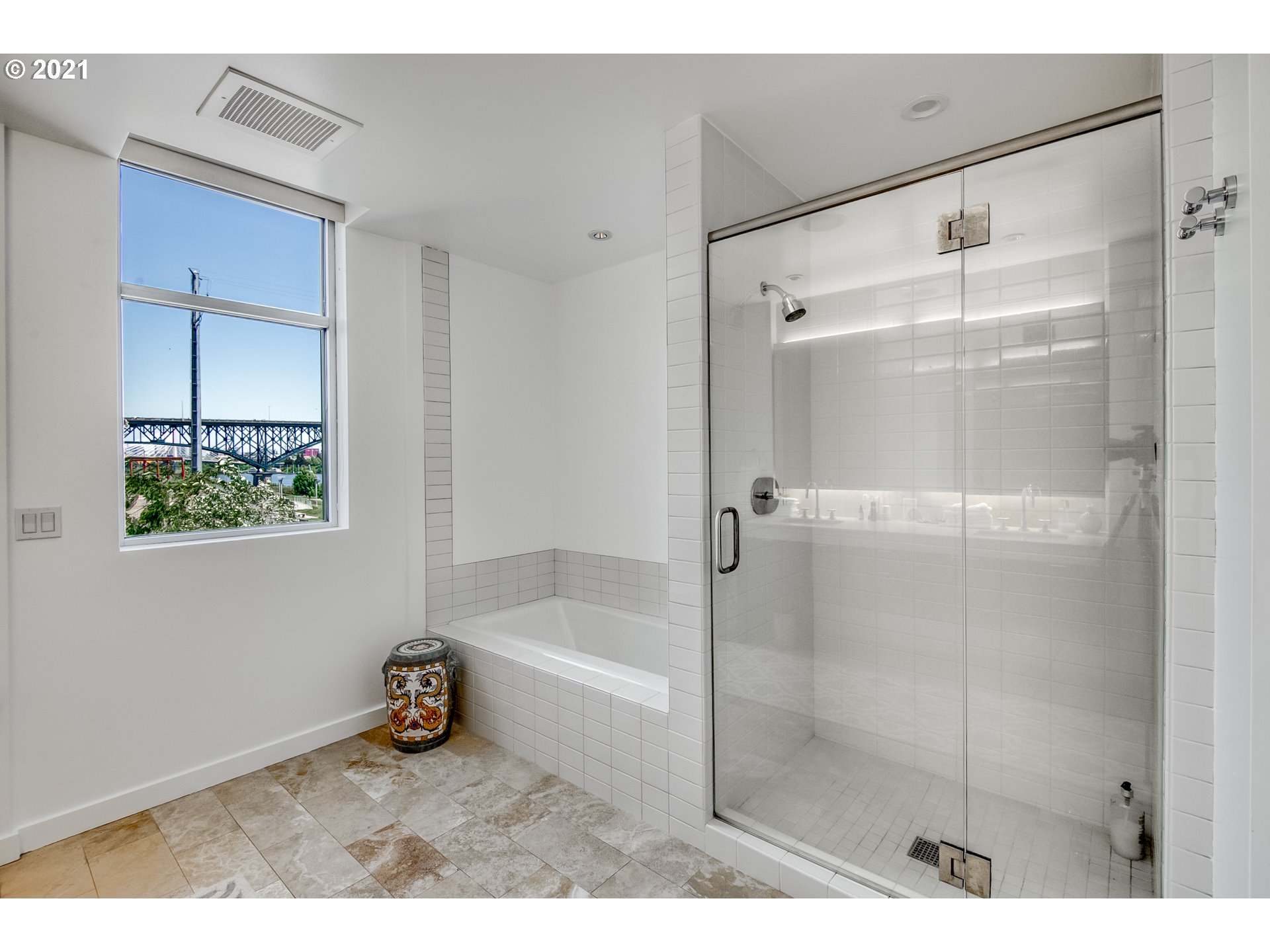 848 South Curry Street, Unit 110 Portland, OR 97239 - Photo 28 of 32