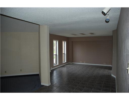 7202 Sandpiper Drive Corpus Christi, TX 78412 - Photo 3 of 10 a view of an empty room with a window