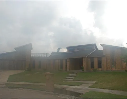 a view of a basketball court