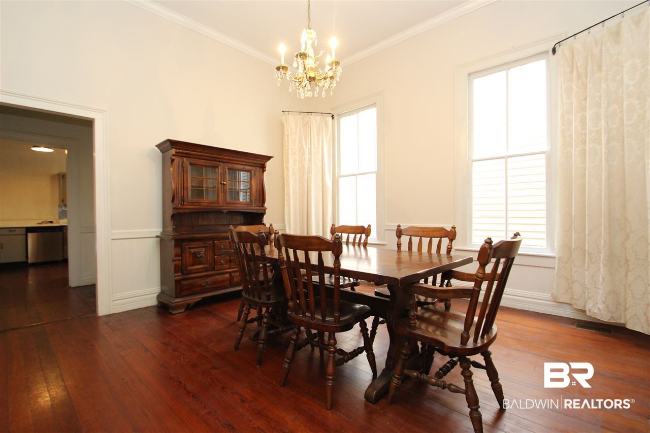 1121 Old Shell Road Mobile, AL 36604 - Photo 9 of 36