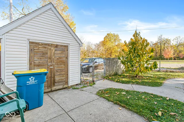 $325,000 | 1329 Spruce Street, Indianapolis, IN 46203