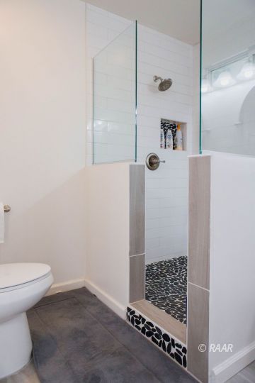 823 North Fairview Street Ridgecrest, CA 93555 - Photo 19 of 35 a bathroom with a shower