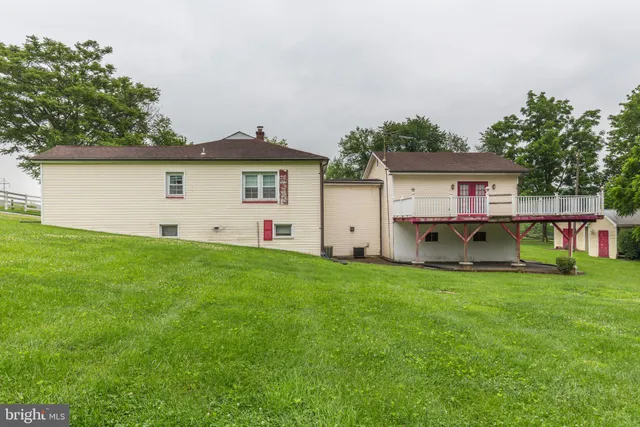 a house view with a garden space