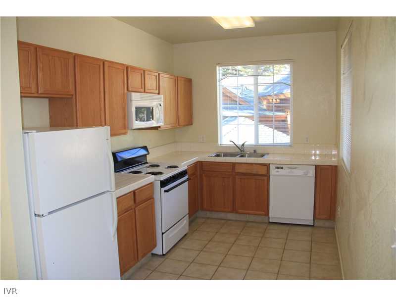 915 Incline Way, Unit 204 Incline Village, NV 89451 - Photo 3 of 6 Kitchen.