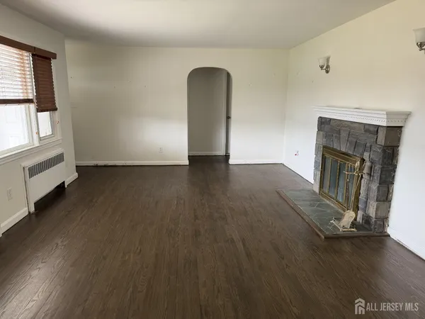 $3,000 | 2729 Woodbridge Avenue, Edison, NJ 08817