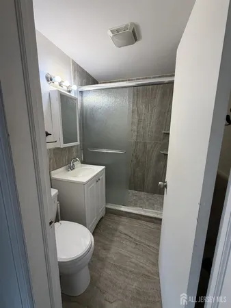 $3,000 | 2729 Woodbridge Avenue, Edison, NJ 08817