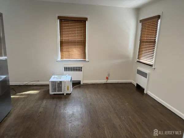 $3,000 | 2729 Woodbridge Avenue, Edison, NJ 08817