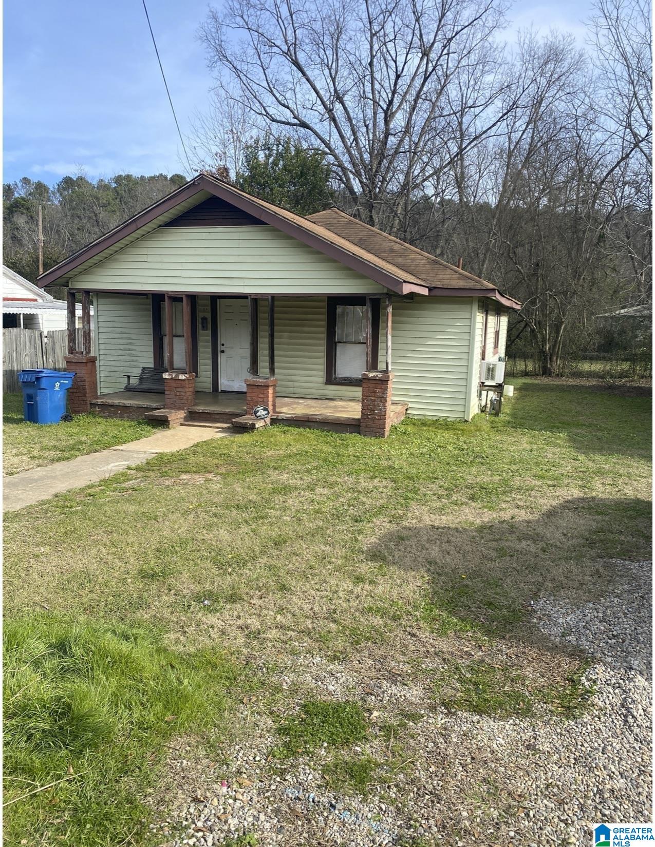 17 Gwin Street Anniston, AL 36203 - Photo 3 of 19