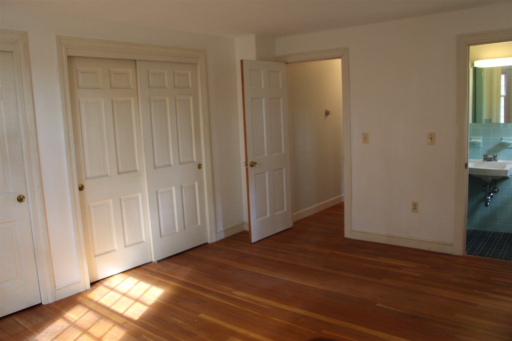 279 Wheeler Road Hollis, NH 03049 - Photo 14 of 26
