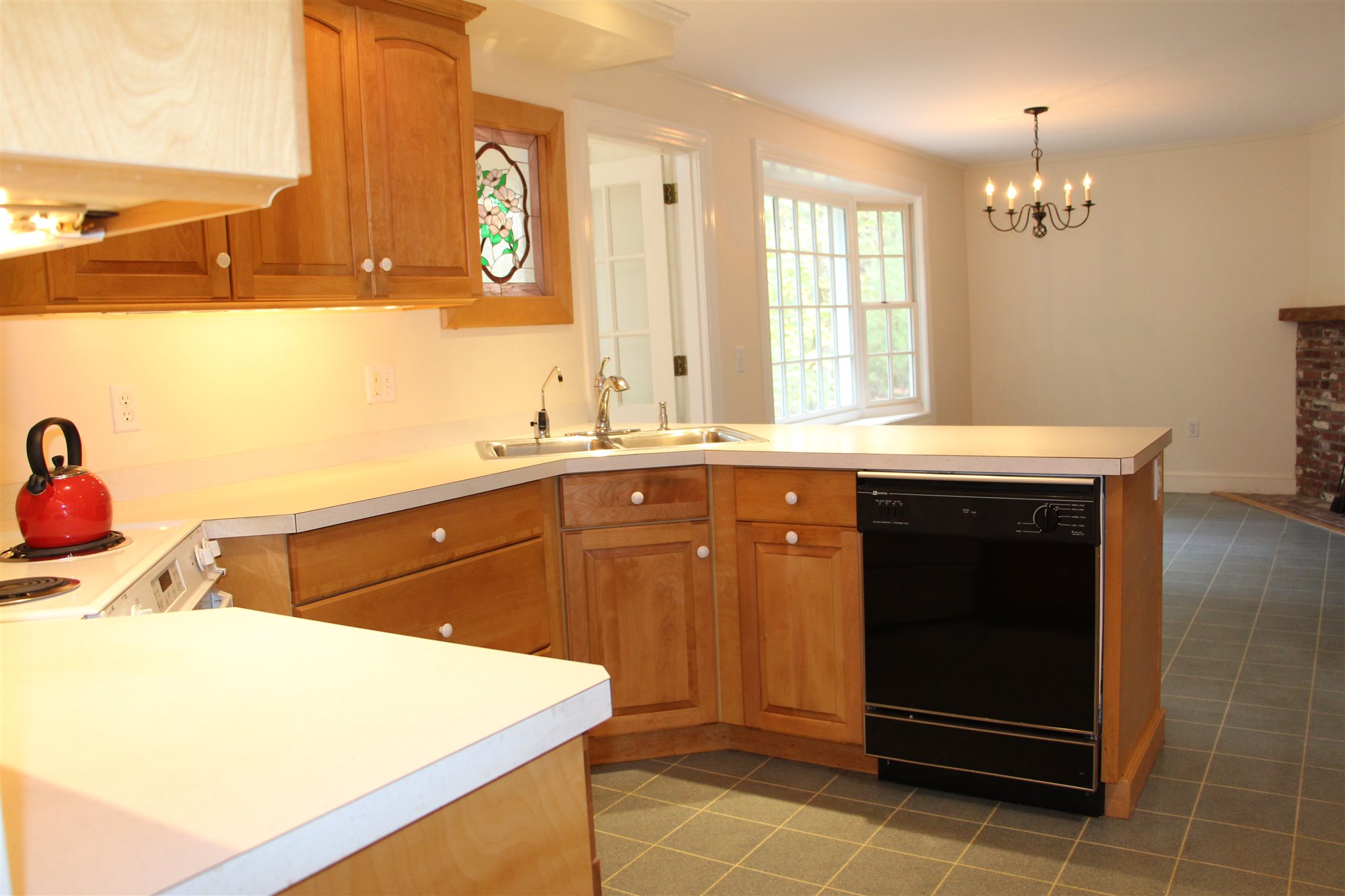 279 Wheeler Road Hollis, NH 03049 - Photo 5 of 26