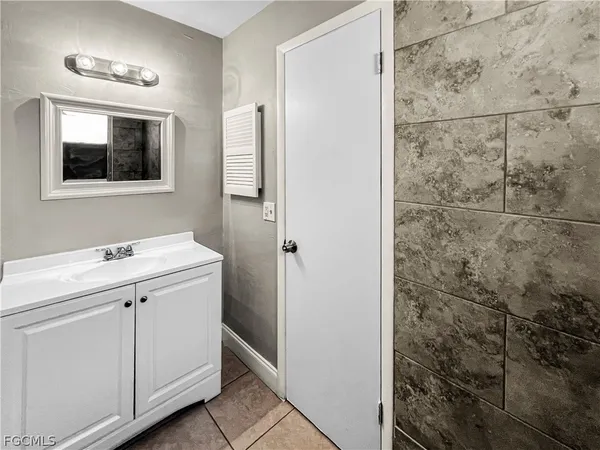 $1,799 | 7300 Barragan Road, Fort Myers, FL 33967