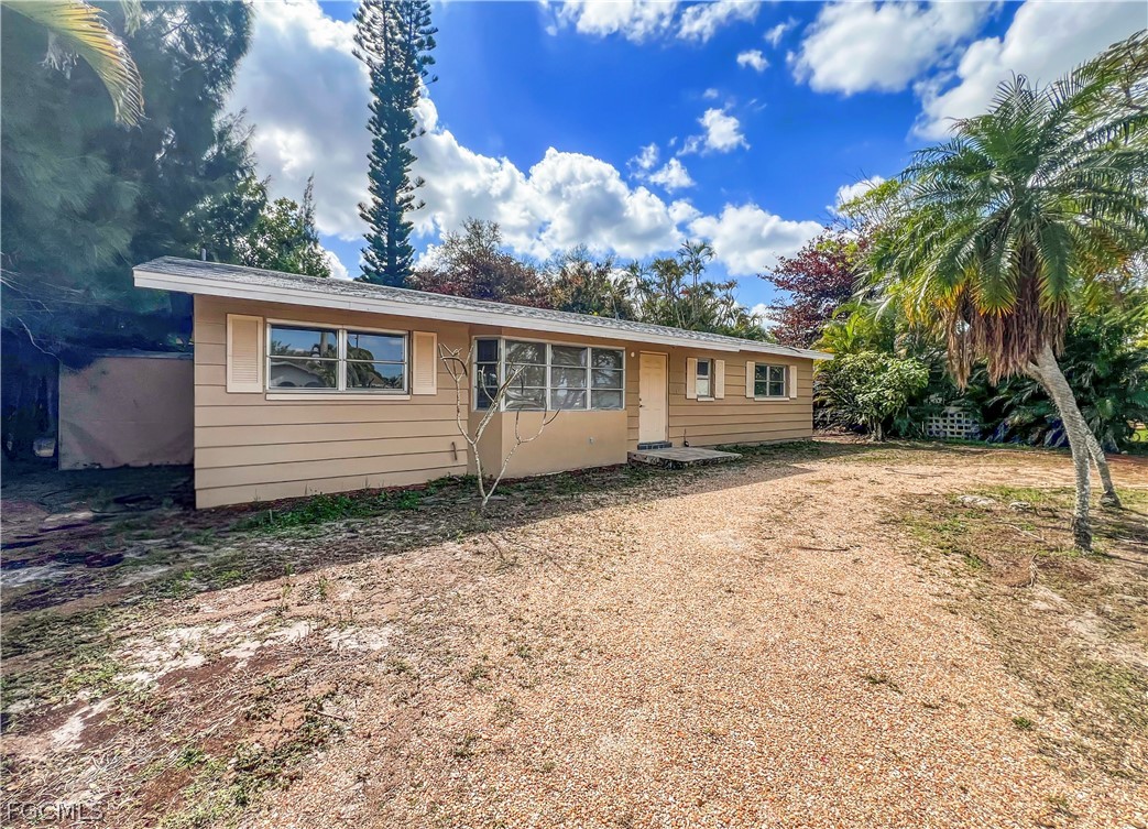 7300 Barragan Road Fort Myers, FL 33967 - Photo 3 of 30