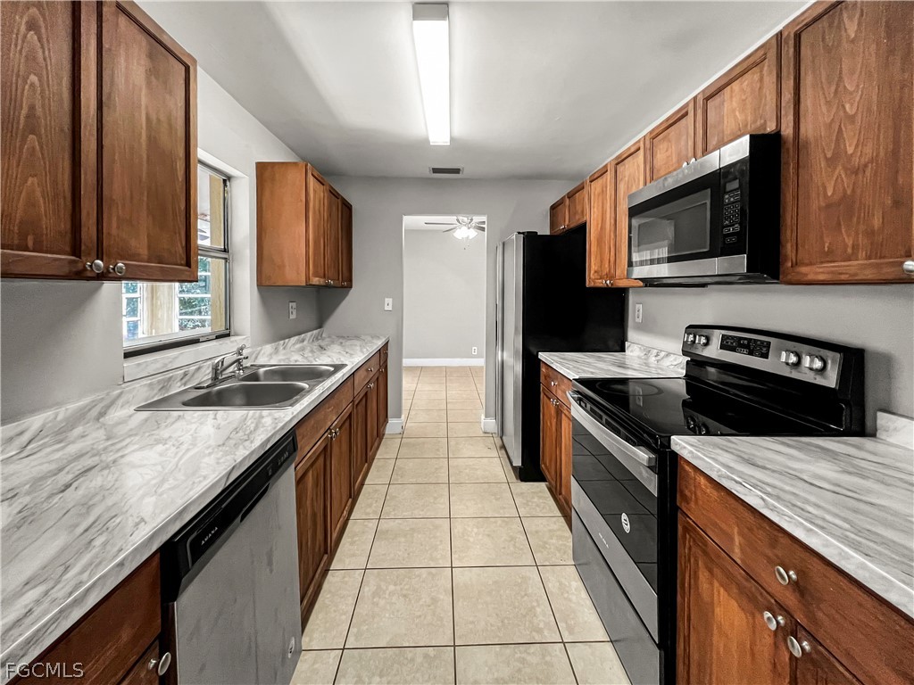 7300 Barragan Road Fort Myers, FL 33967 - Photo 10 of 30